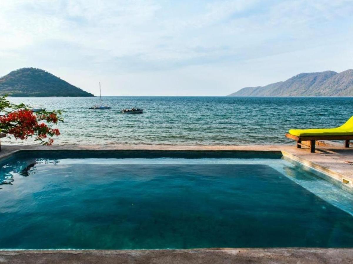 Thumbi View Lodge Cape Maclear Екстер'єр фото