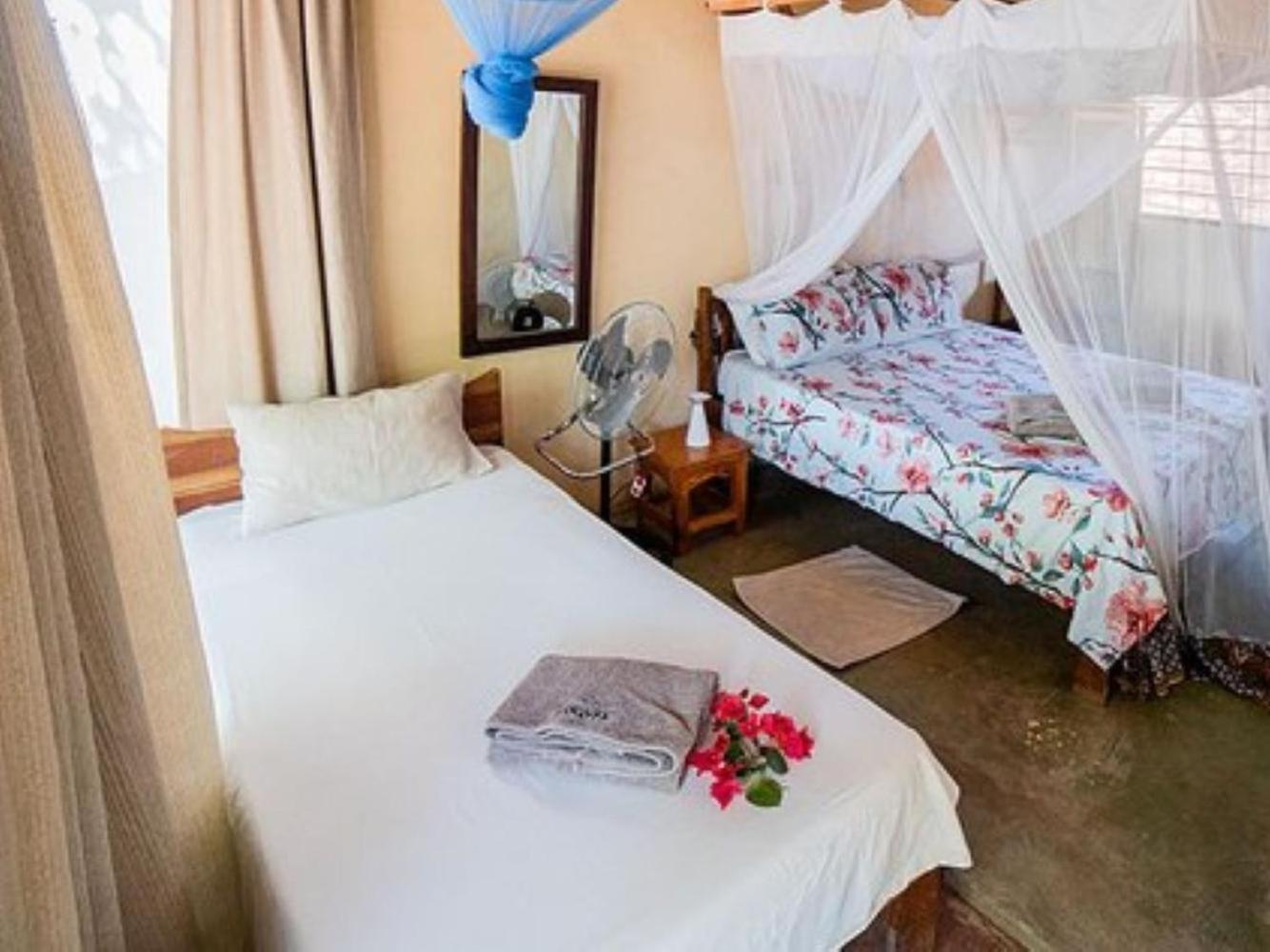 Thumbi View Lodge Cape Maclear Номер фото